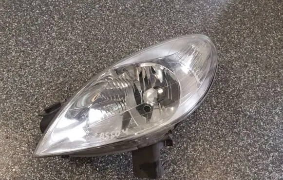 Citroen Xsara Picasso Headlight/headlamp 89310190