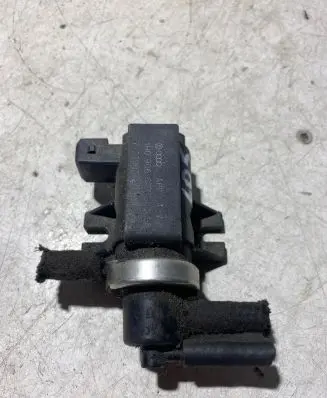 Audi A3 S3 8L Turbo solenoid valve 1H0906627 72190320 98T293