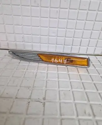 Ford Mondeo MK IV Front fender indicator light 7S7113K354BD