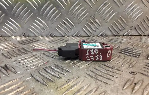 Passenger airbag on/off switch