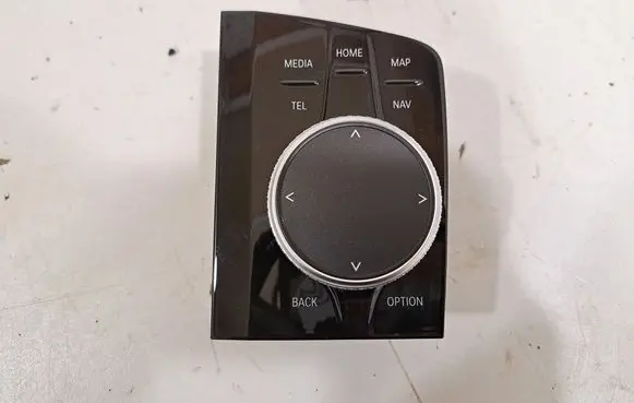 BMW X5 G05 Head unit multimedia control 5A371C5 5B6D4E8