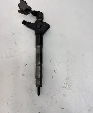 Toyota Corolla Verso AR10 Fuel injector 236700R040