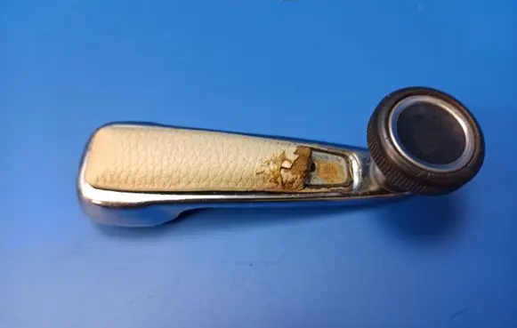 Mercedes-Benz S W116 Rear door window winding handle 