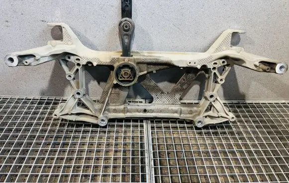 Volkswagen PASSAT B8 Front subframe 3Q0199369E