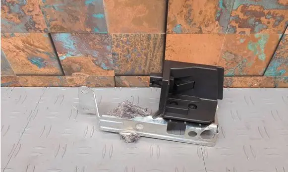 BMW X3 G01 Parcel shelf load cover mount bracket 7396582 51477396582