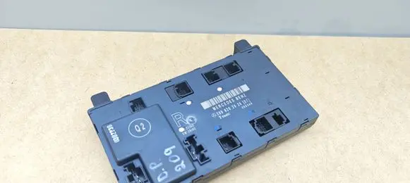 Mercedes-Benz CLK A209 C209 Door control unit/module 2098202026