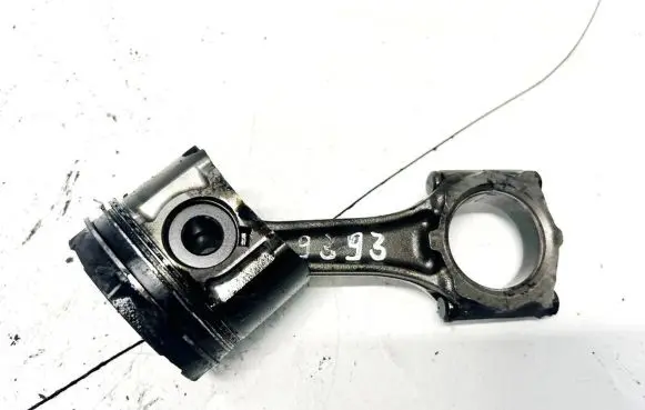 Opel Zafira A Piston with connecting rod
