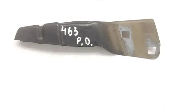 Peugeot 607 Fender mounting bracket 960024C