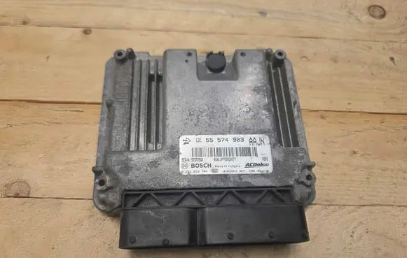 Opel Insignia A Engine control unit/module 55574903