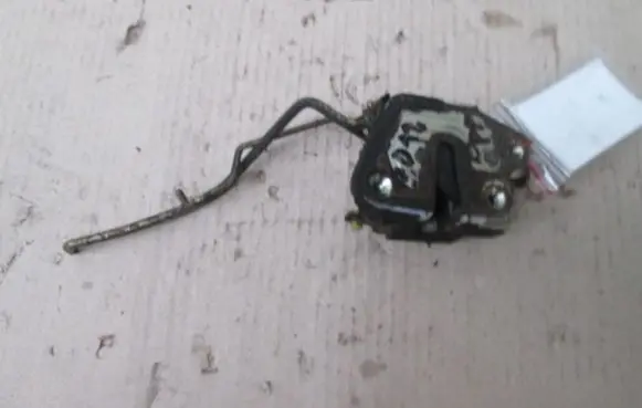 Hyundai Elantra Front door lock
