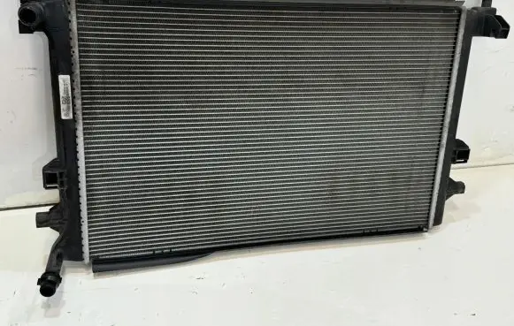Skoda Superb B8 (3V) Coolant radiator 5Q0121251GC