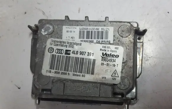 Volkswagen PASSAT B8 Headlight ballast module Xenon 04L907391