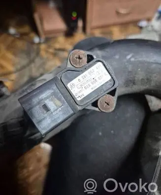 Volkswagen PASSAT B5.5 Air pressure sensor 0281002401 038906051C