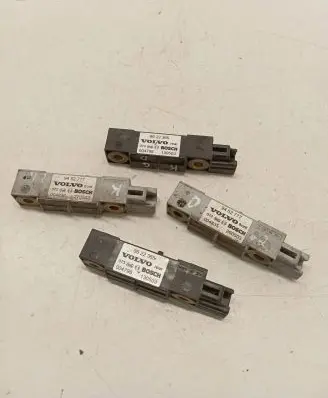 Volvo V70 Airbag deployment crash/impact sensor 8622365 9452777