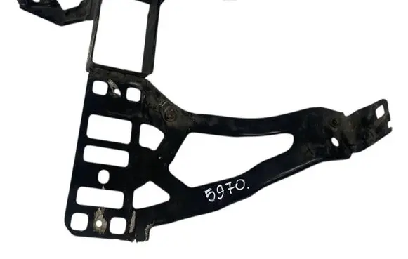 BMW 5 E60 E61 Headlight/headlamp mounting bracket 7033732 51647033732