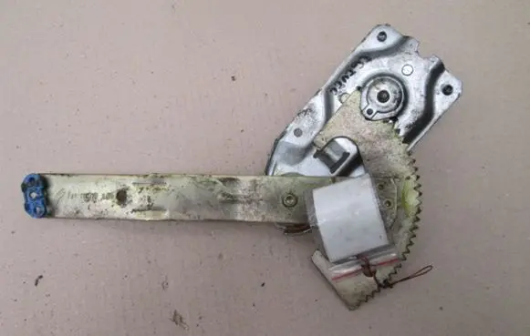 Mazda 121 SM Rear door window regulator with motor
