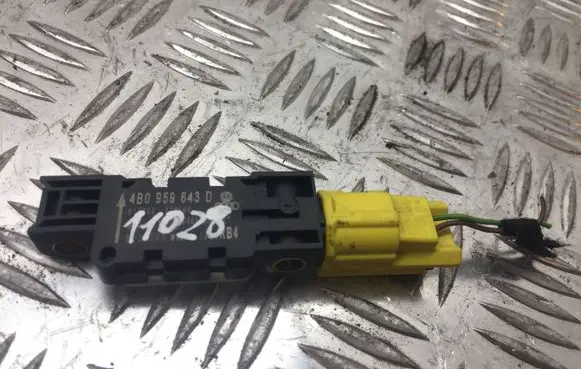 Audi A3 S3 8P Airbag deployment crash/impact sensor 4B0959643D 11028