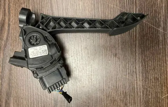 Ford Transit Accelerator throttle pedal 6C119F836CC 6PV00923810