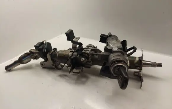 Steering wheel axle set