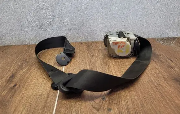 Renault Trafic III (X82) Front seatbelt 868849813R