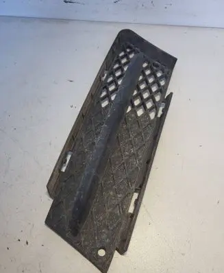BMW 3 E90 E91 Front bumper lower grill 7154551