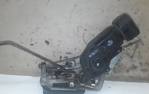Suzuki Grand Vitara I Rear door lock NOCODE