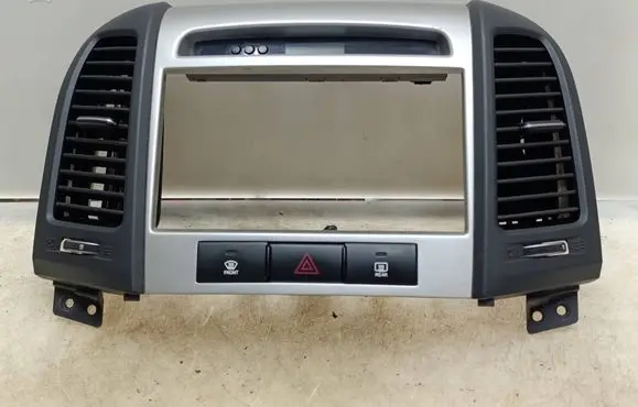 Hyundai Santa Fe Dash center air vent grill 974202B000 945102B000