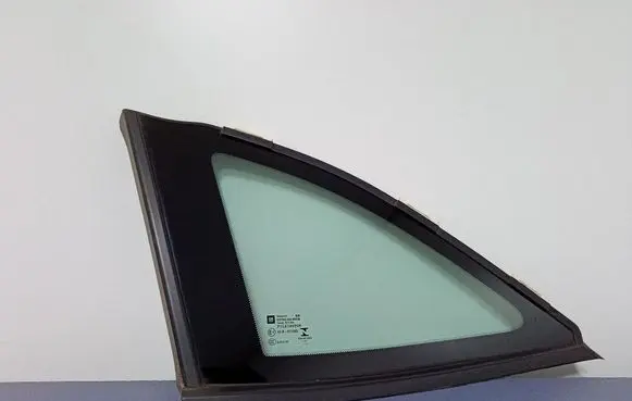 Opel Astra K Rear side window 