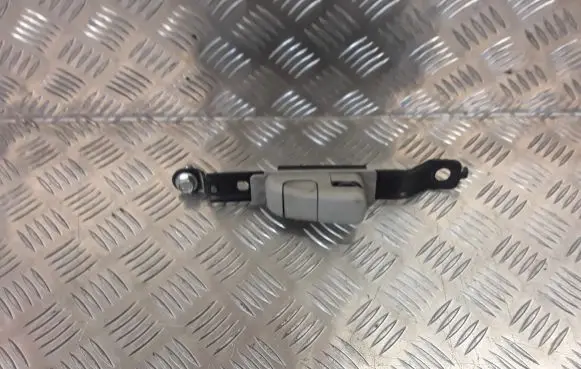 Nissan Note (E12) Seat belt height adjuster 