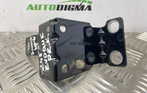 Land Rover Evoque II Fender mounting bracket K8D216E129AC