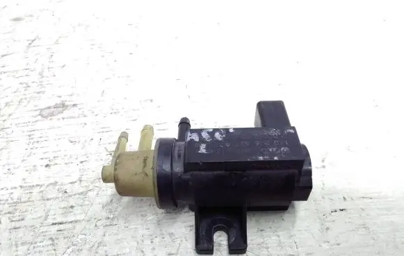 Volkswagen PASSAT B6 Turbo solenoid valve 1K0906627A