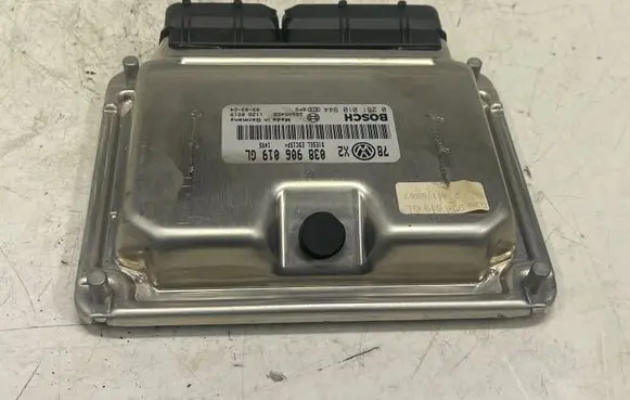 Volkswagen PASSAT B5.5 Engine control unit/module 038906019GL 28SA5458 0281010944