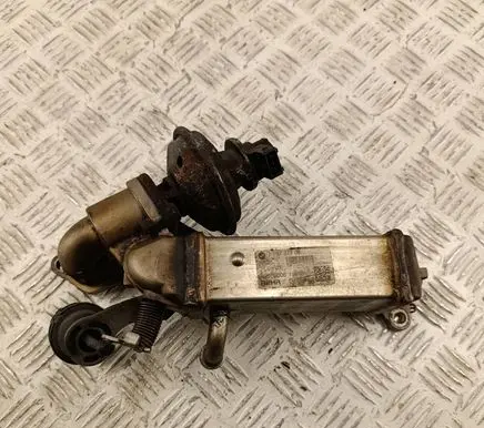 BMW 5 E60 E61 EGR valve cooler 7797371