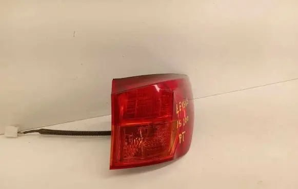 Lexus IS 220D-250-350 Rear/tail lights