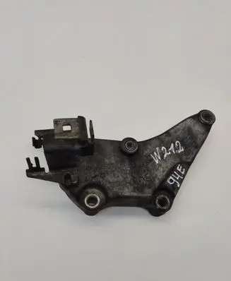 Mercedes-Benz E W212 Engine mounting bracket A6510940039
