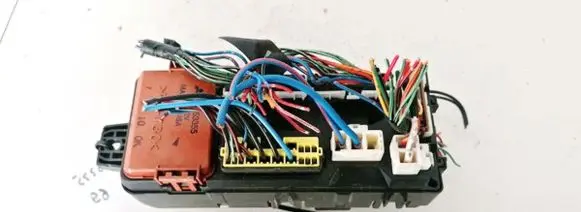 Mitsubishi Carisma Fuse box set
