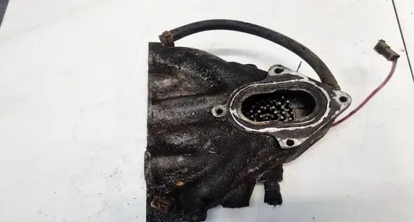 Volkswagen Golf III Intake manifold 051129713
