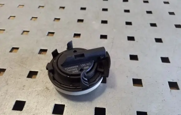 Skoda Superb B8 (3V) Airbag deployment crash/impact sensor 5Q0959354