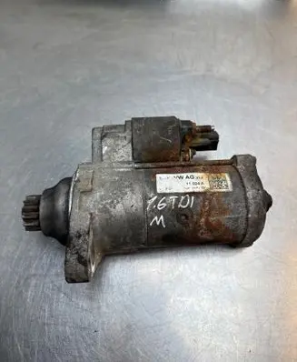 Volkswagen Golf VI Starter motor 02Z911024A