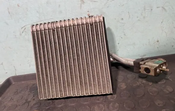Porsche 911 996 Air conditioning (A/C) radiator (interior) 52255890 HFC134A 666995N