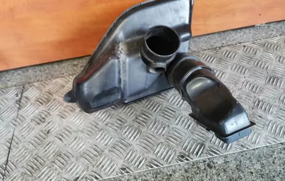 Peugeot 308 Intake resonator 9656237980