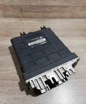 Volkswagen Golf III Engine control unit/module ECU 0261200760 1H0907311F