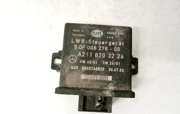 Mercedes-Benz E W211 Light module LCM A2118203226 5df008278-00