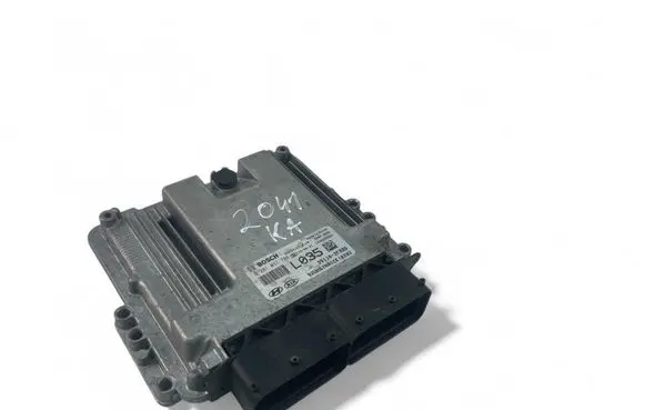 KIA Sorento Engine control unit/module ECU 391102FBB5 0281031788