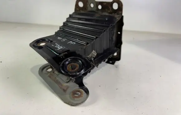 Opel Zafira B Front bumper shock/impact absorber 
