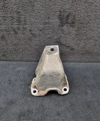 Audi A4 S4 B5 8D Gearbox mounting bracket 8D0399113AB