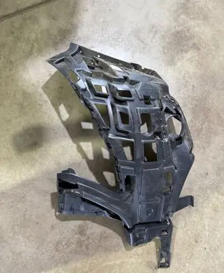 Front bumper mounting bracket