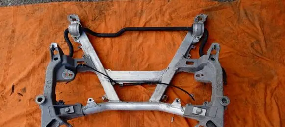 BMW 5 E39 Front subframe 1092867