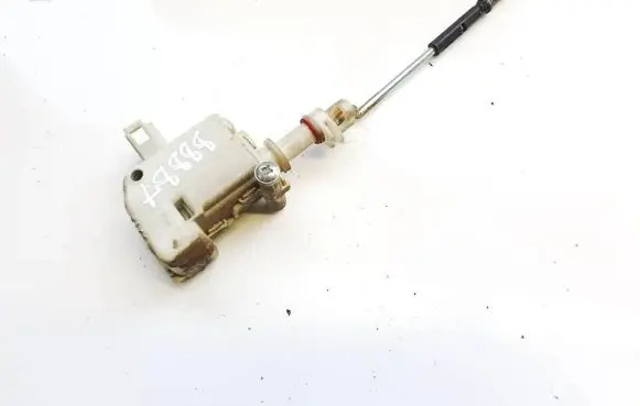 Skoda Octavia Mk1 (1U) Central locking motor 3b0810773a