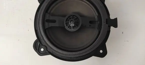 Audi A3 S3 A3 Sportback 8P Front door speaker 8H0035411D 7606500098
